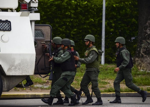 Venezuela'da yasa dışı madene operasyon: 18 ölü