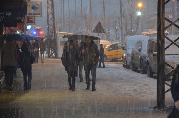 İstanbul hafta sonunu yağışlı geçirecek