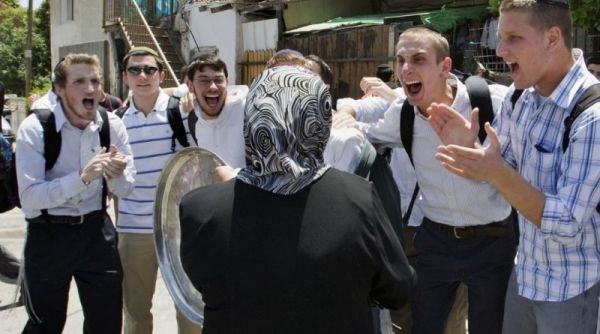 Batı Şeria'da Yahudi yerleşimciler Filistinlilere saldırdı