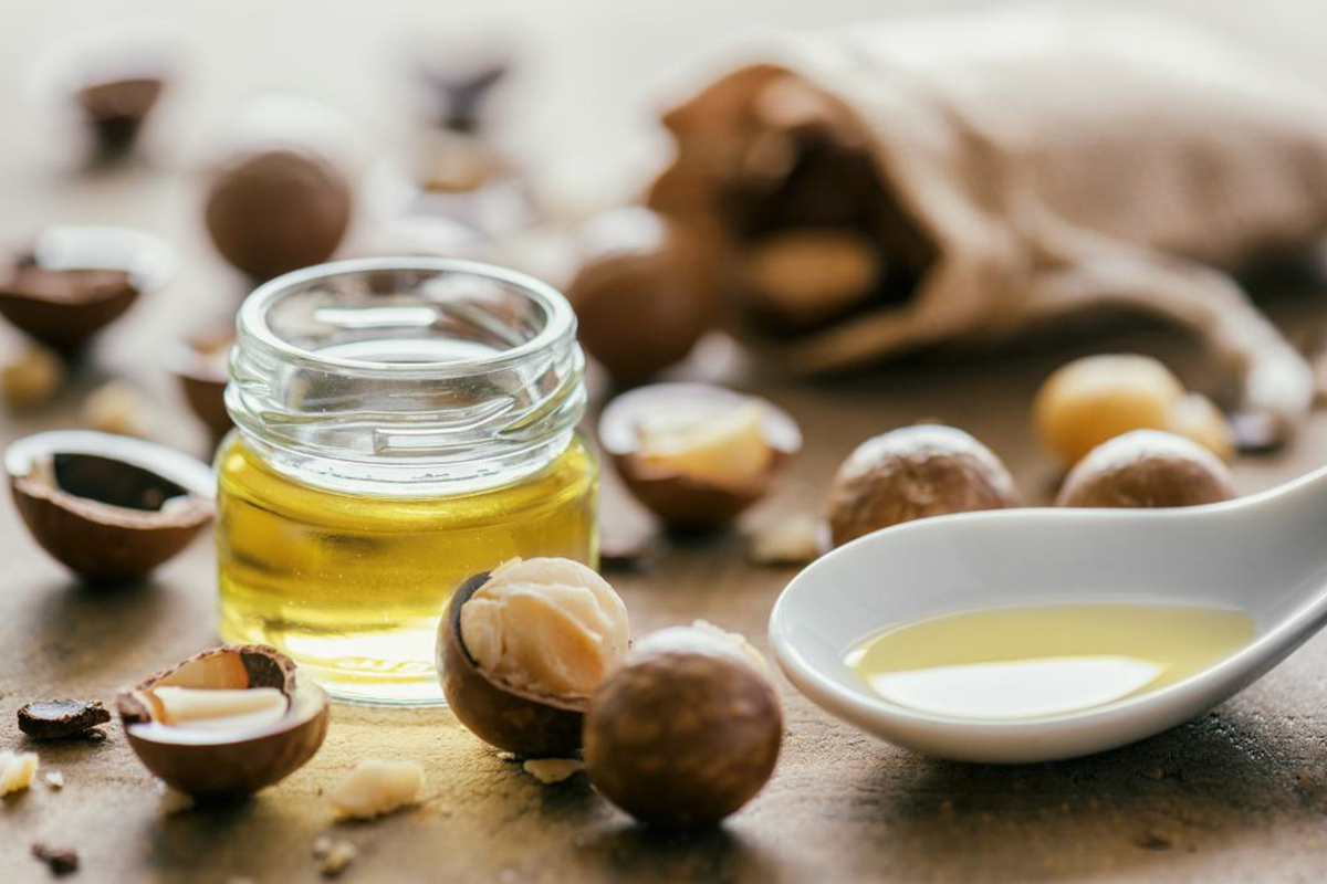 Miraculous solution for dry hair: Macadamia oil #1