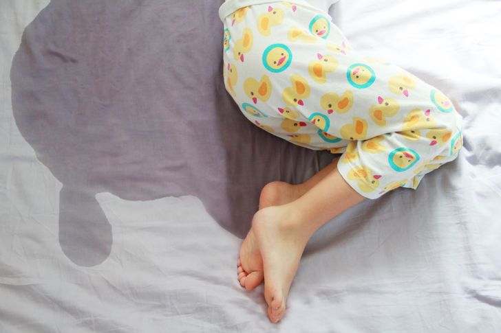 Tips to stop your child from wetting the bed #1