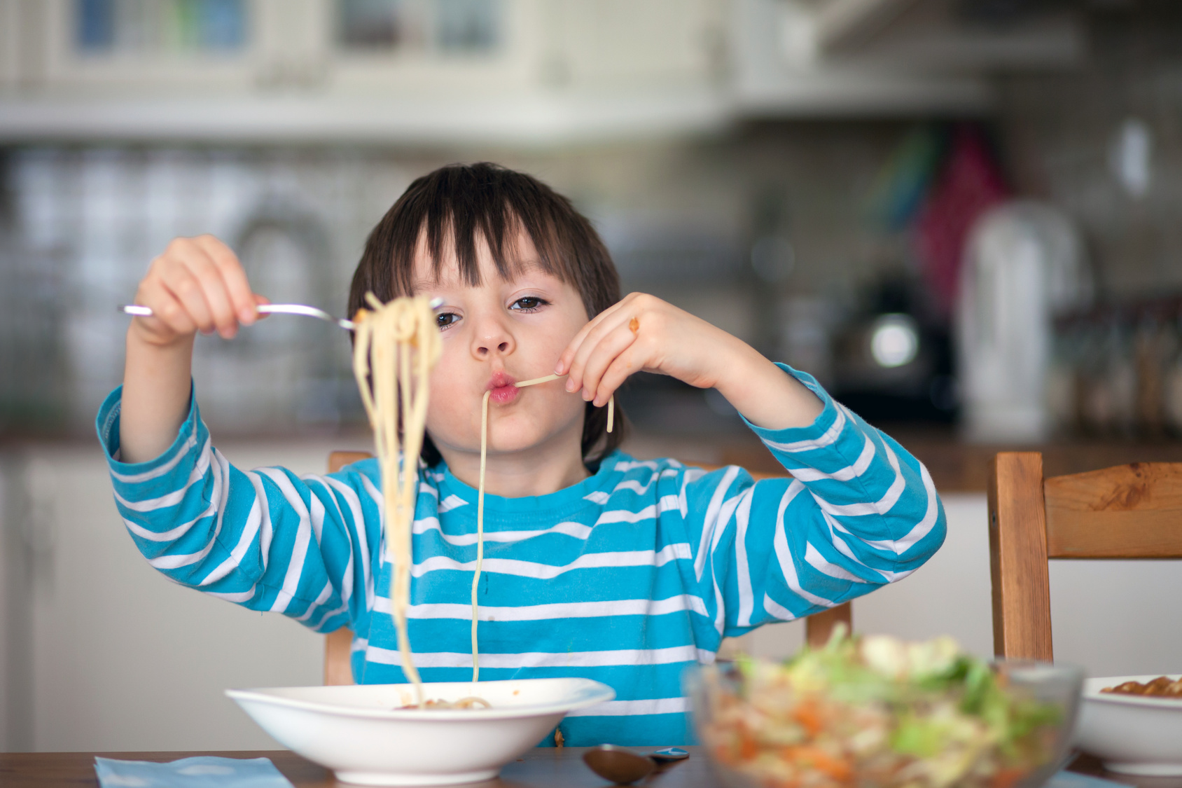 Ways to teach children the right eating habits #1