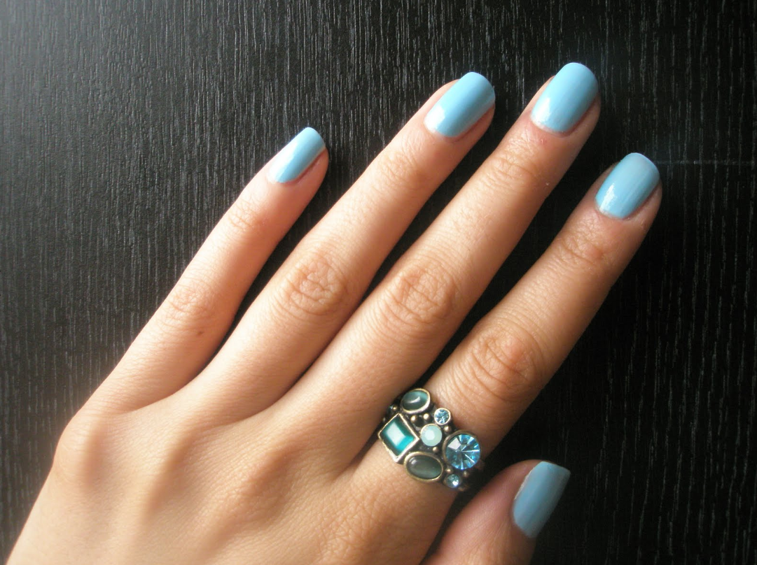 What does your nail color say about your personality?  #5