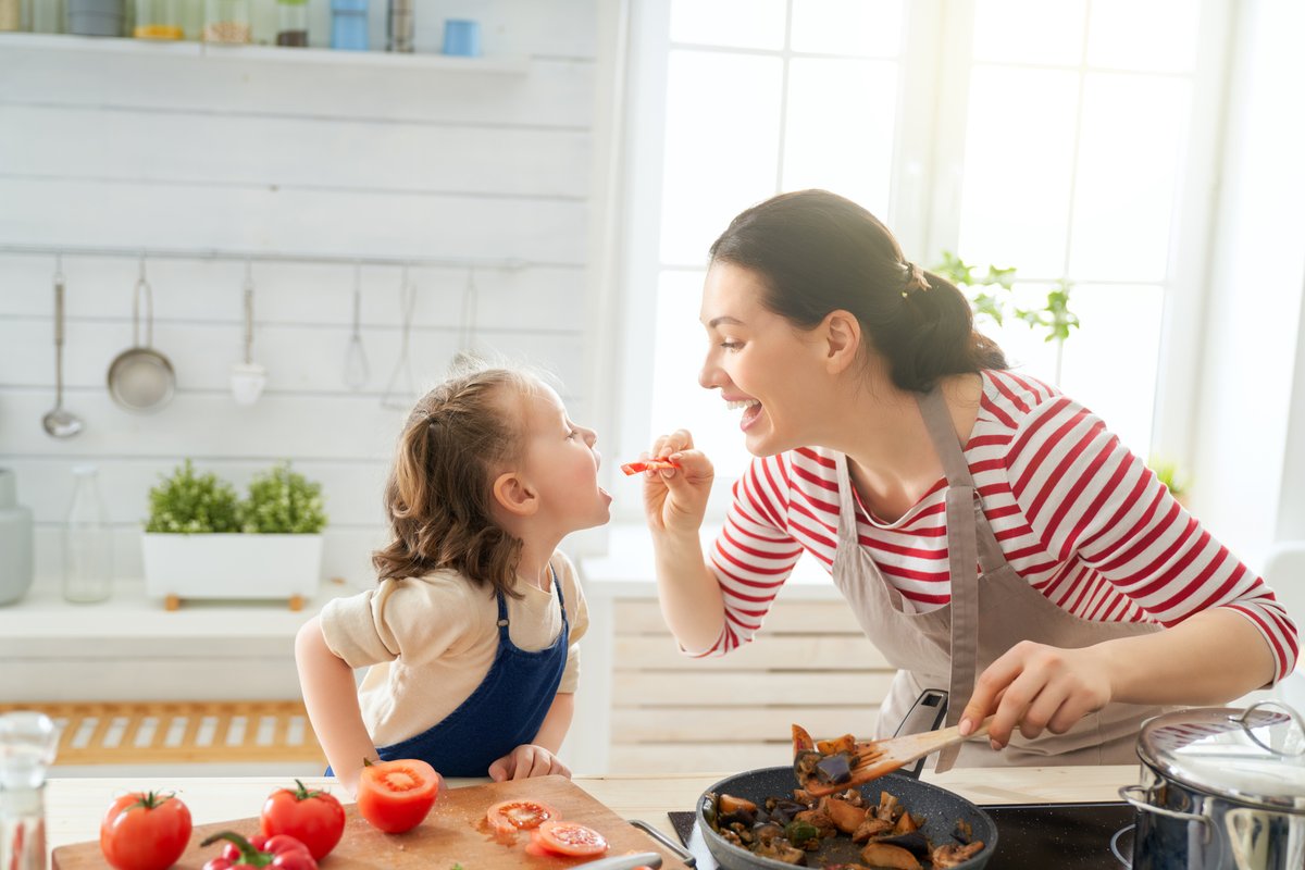 8 tricks to get your child to eat healthy foods #1