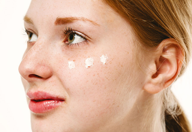 7 habits that cause clogged pores on your skin #4