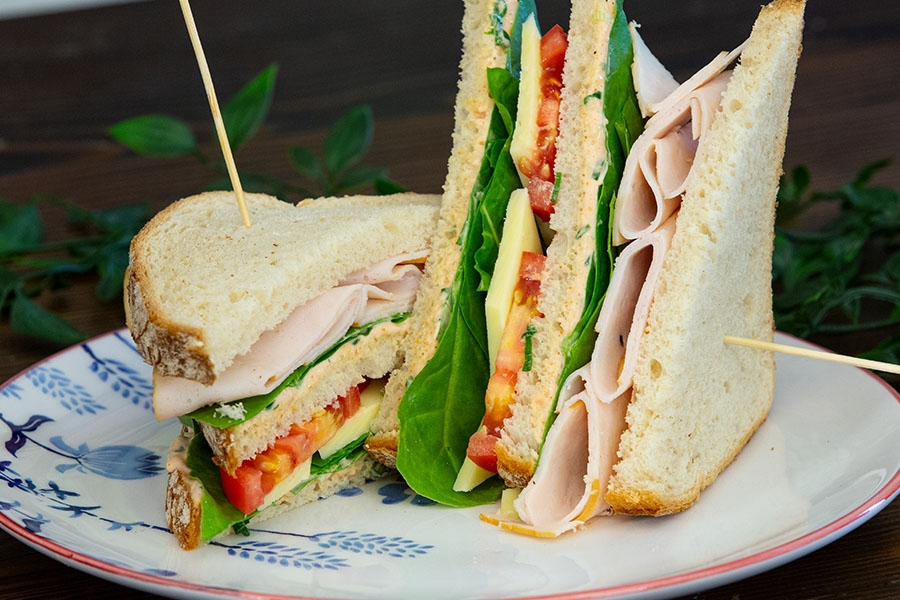 Proteini bol, doyurucu: Tavuk fümeli sandviç