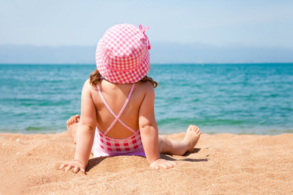 Children can meet their vitamin D needs by sunbathing #1