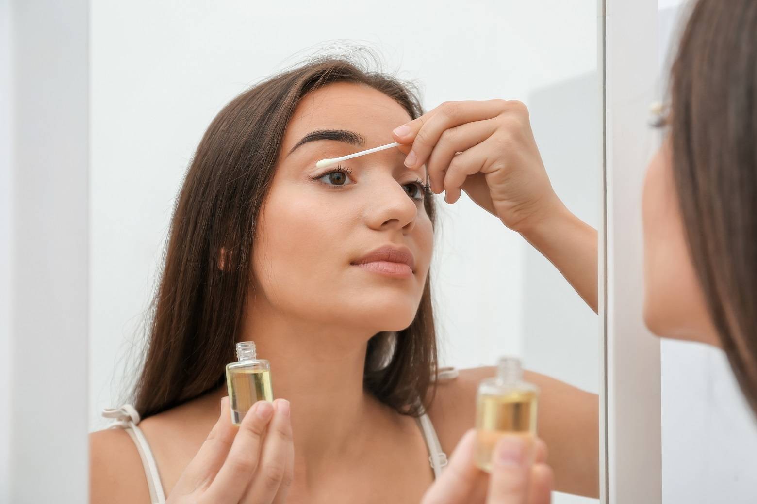 10 ways to strengthen your eyebrows #1