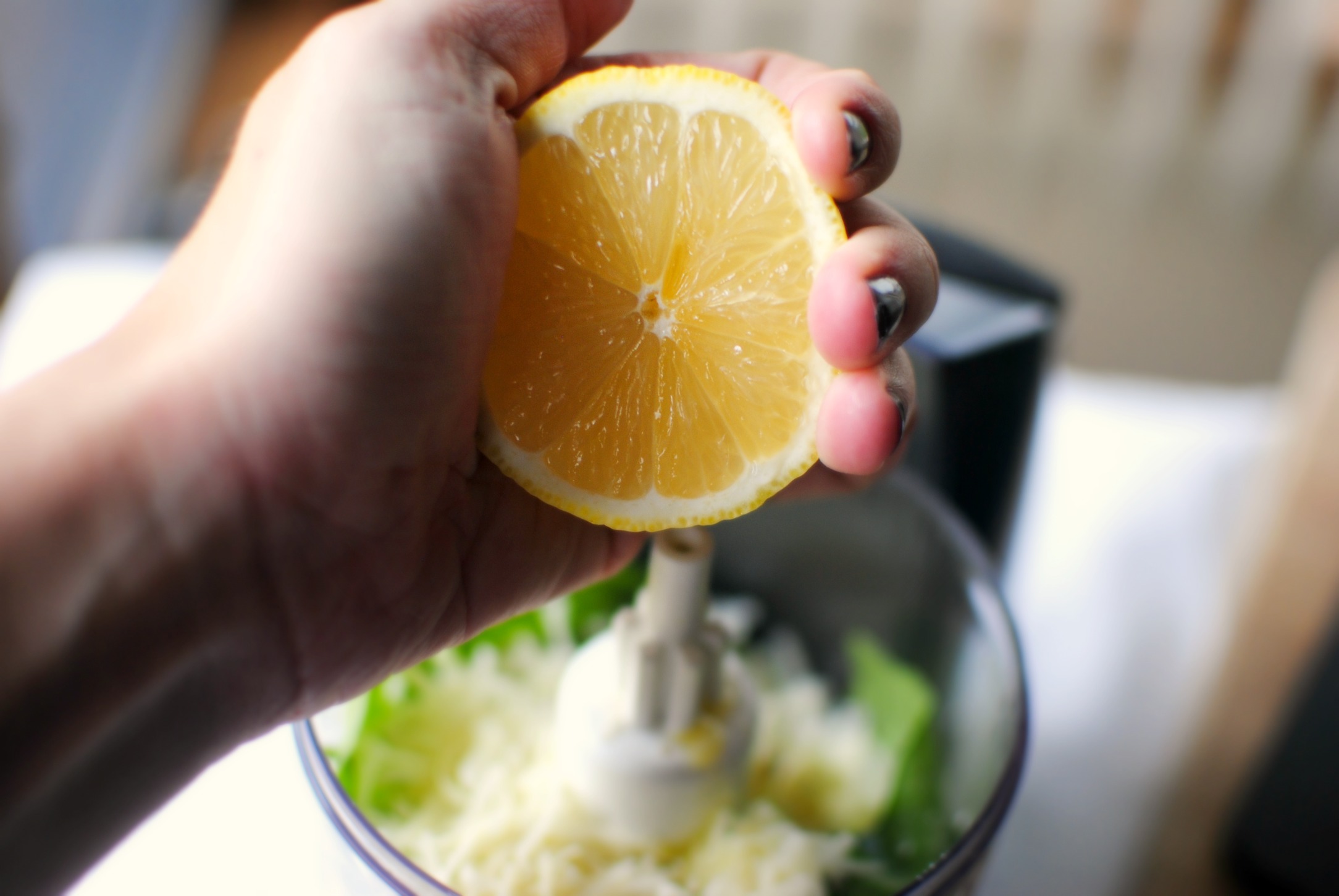 squeeze a leeeetle fresh lemon