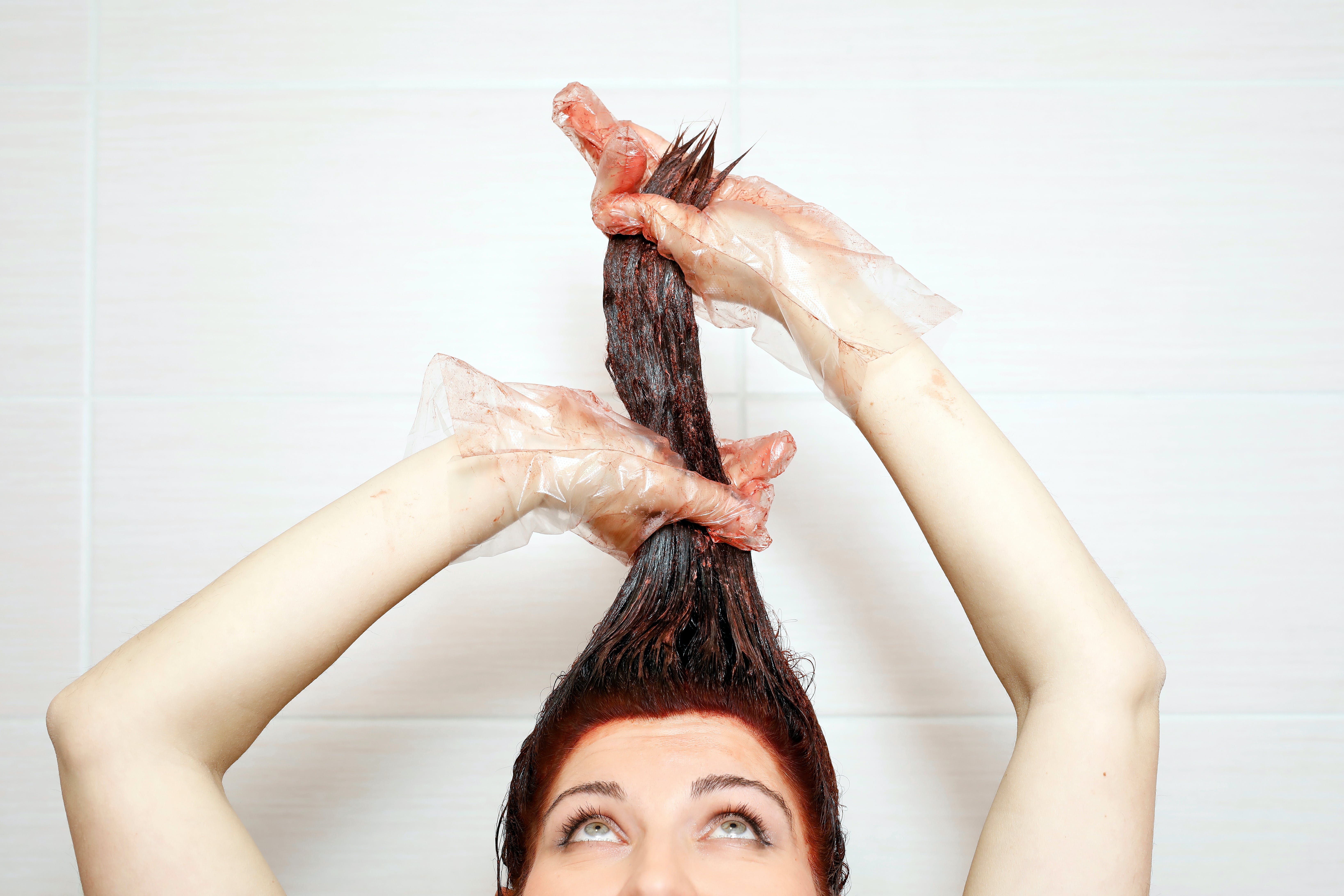 Evde saç boyarken alerjen etkilere dikkat #1