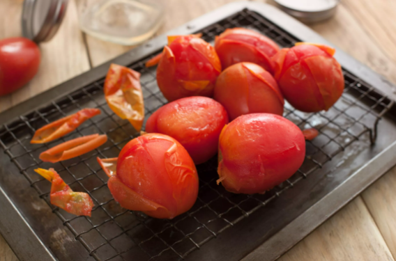 Kışlık domates nasıl hazırlanır? Domates sosu tarifi... #1