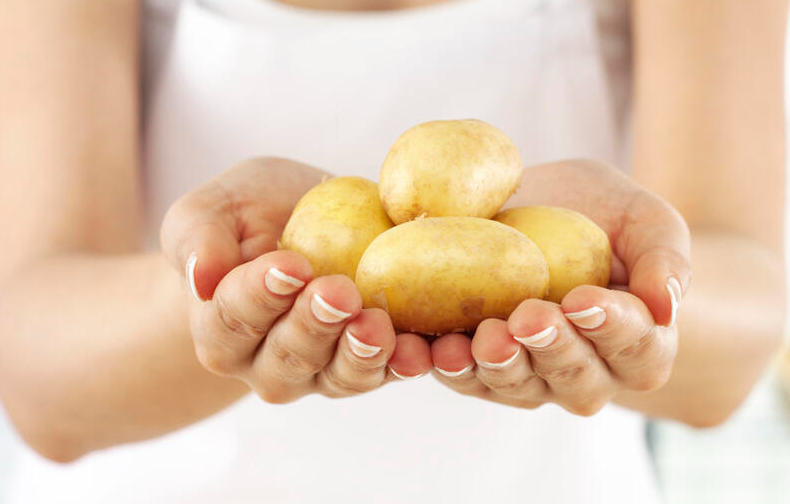 The secret to smooth skin: Potato juice mask #2