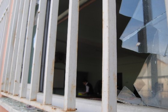 Yüksekovalı öğrencilerden okul yakan PKK'ya tepki 