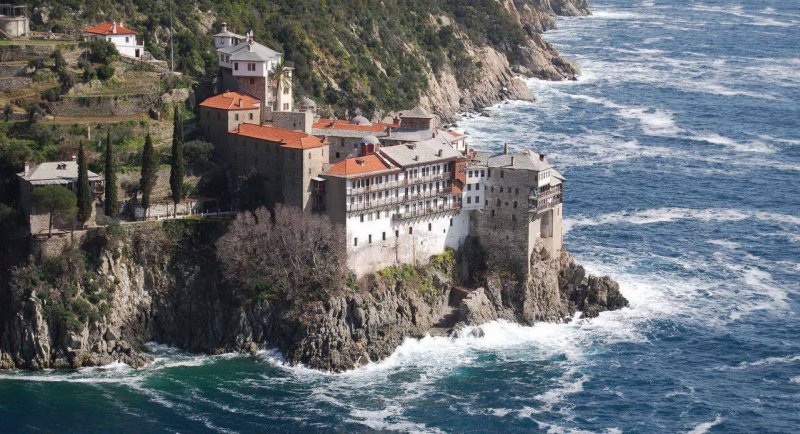 Kadınların girmesi yasak olduğu tek yer: Aynaroz