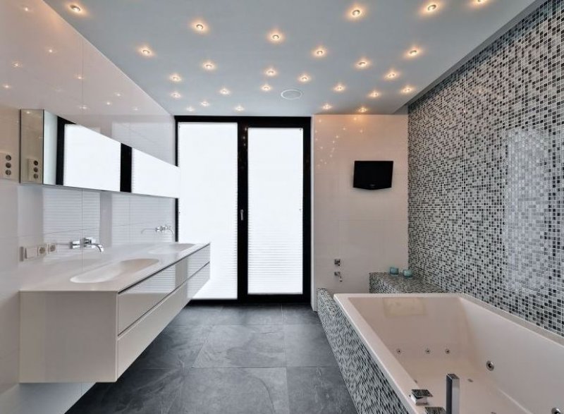 Banyo dekorasyonda yeni trend duvar kağıtları
