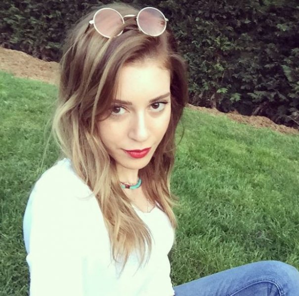 Sinem Kobal'ın ınstagram pozuna beğeni yağmuru