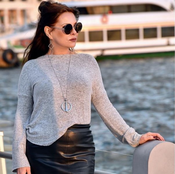 Eski Türkiye güzeli Aydan Şener yıllara meydan okuyor 