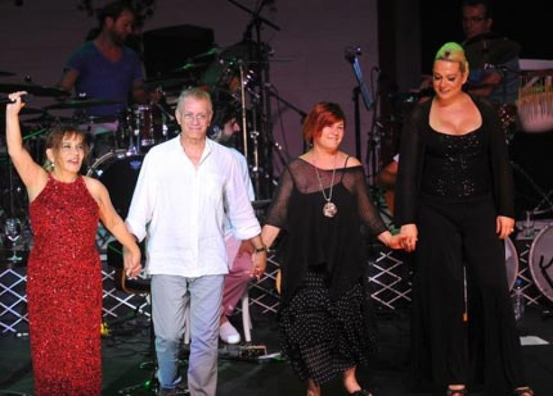 Sezen Aksu detoks kampına tek gitmedi