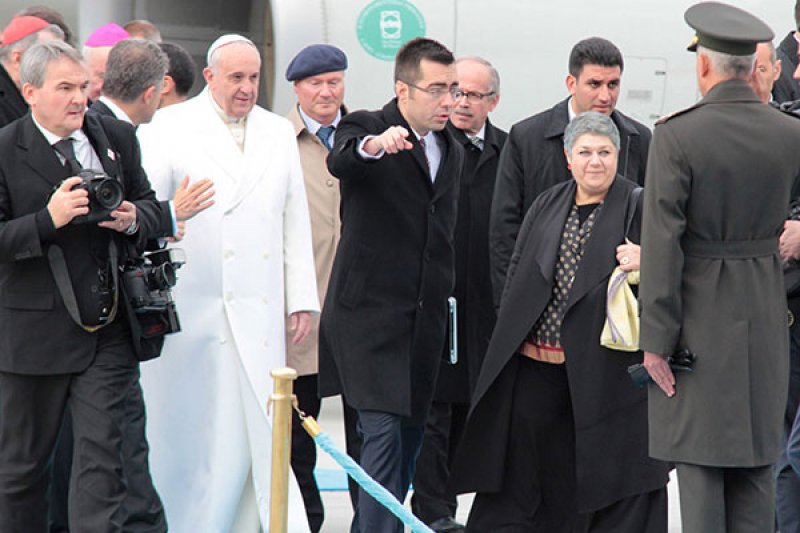 Yabancı dil bilen ünlü isimler 