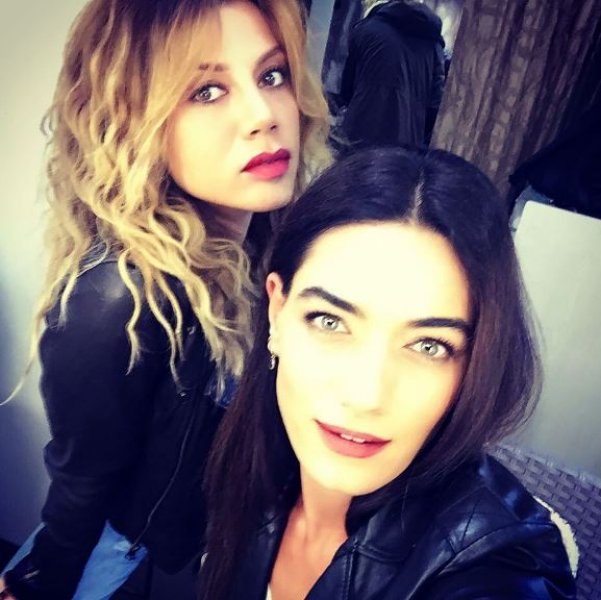 Gökçe Bahadır'ın kitesurf keyfi 