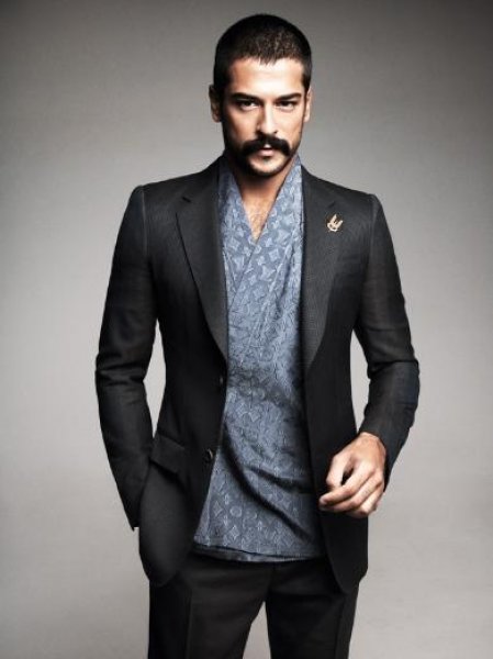 Ünlüler kazançlarını çeşitli sektörlerde değerlendiriyor 