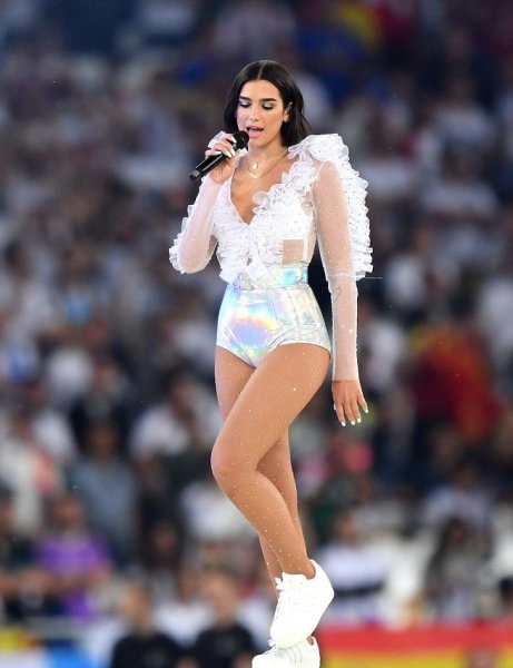 Dua Lipa'dan Türkiye mesajı