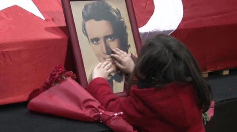 Erol Büyükburç son yolculuğuna uğurlandı