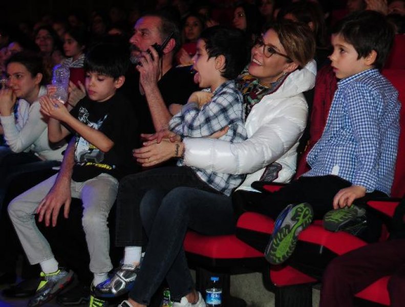 Gülben Ergen eski eşini yalnız bırakmadı