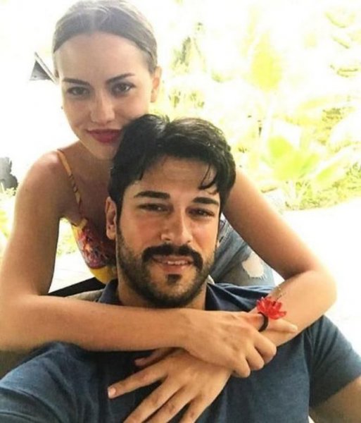 Fahriye Evcen 8 aylık hamile 