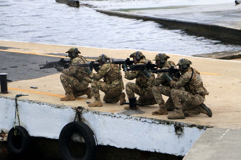 SAT komandolarından nefes kesen tatbikat