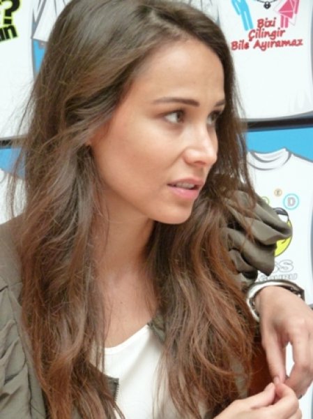 Burçin Terzioğlu: Dört mevsim geçti ruhumdan