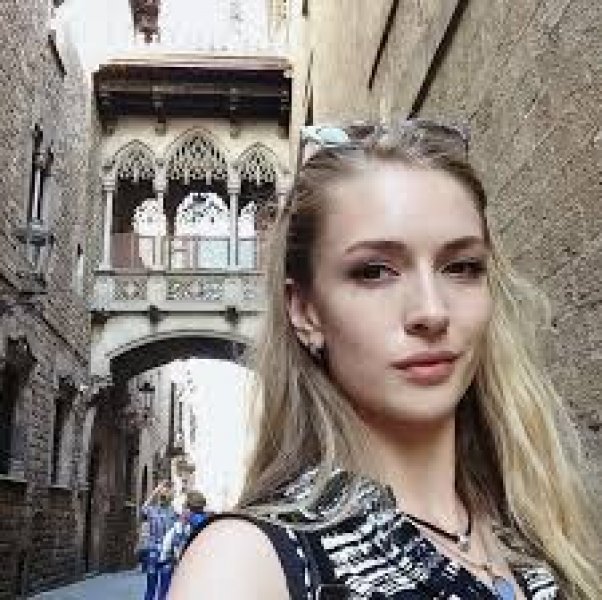 Yasemin Allen: Önce kariyer sonra çocuk