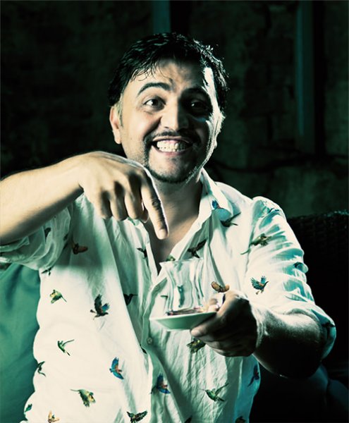 Şinasi Yurtsever ile Ferihan Kaya nişanlandı