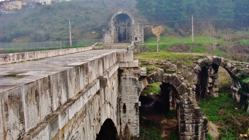 Tarihe tanıklık eden köprüler