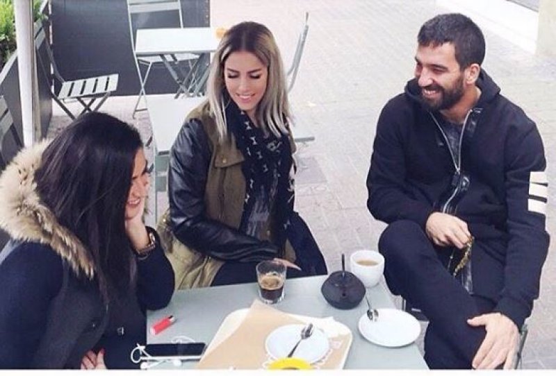 Mustafa Ceceli'nin yeni sevgilisi Selin İmer