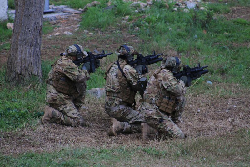 SAT komandolarından nefes kesen tatbikat