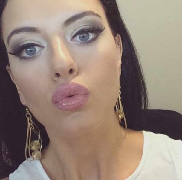 İdo'nun yeni tarzının sebebi sevgilisi çıktı