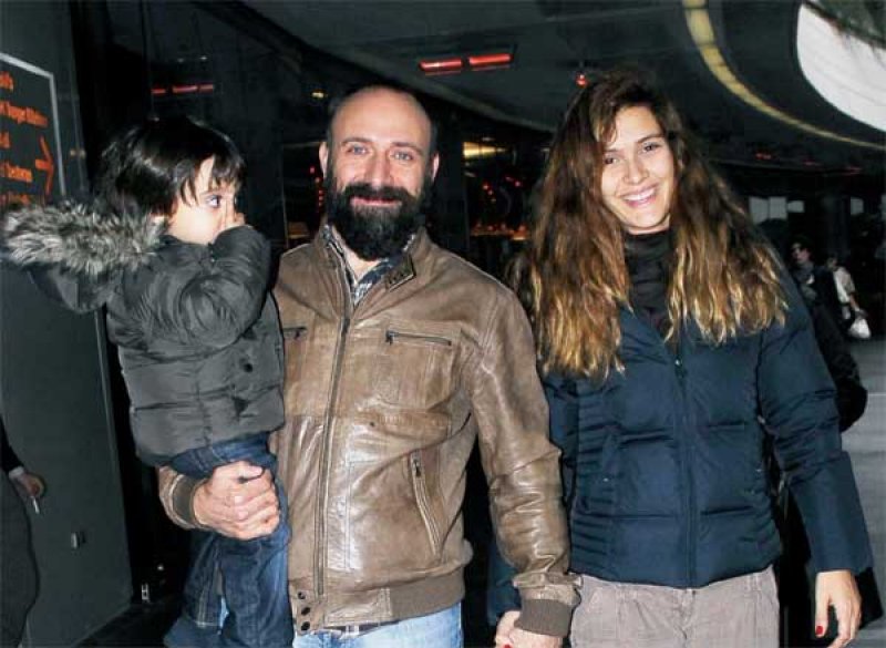Bergüzar Korel ile Halit Ergenç tango dersi alıyor