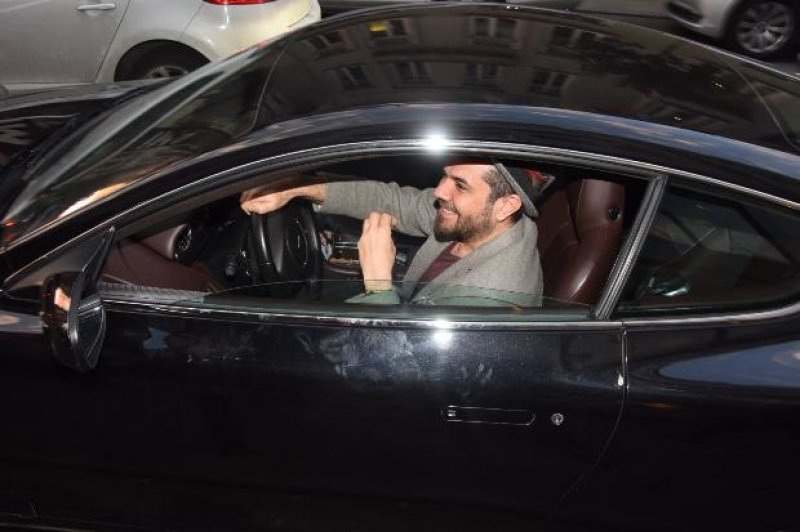 Kenan Doğulu'dan otomobil şov