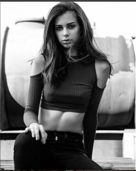 Defne Samyeli'nin kızı Deren Talu okulu bıraktı 