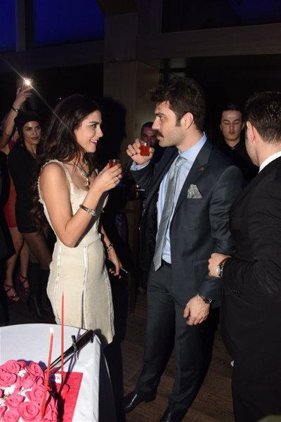 Şahin Irmak ile Asena Tuğal nişanlandı