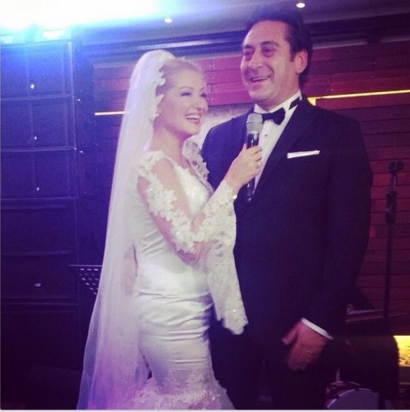 Zahide Yetiş dünya evine girdi 