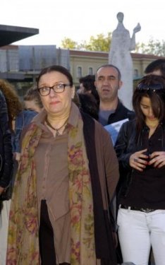 Tiyatrocular eylemde