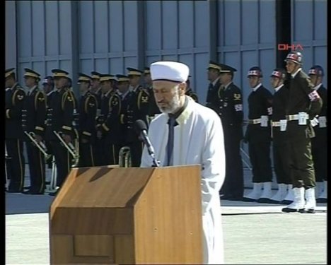 8 şehit için Van'da askeri tören