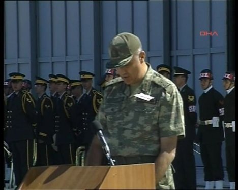 8 şehit için Van'da askeri tören