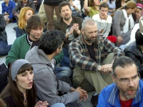 Tiyatrocular eylemde