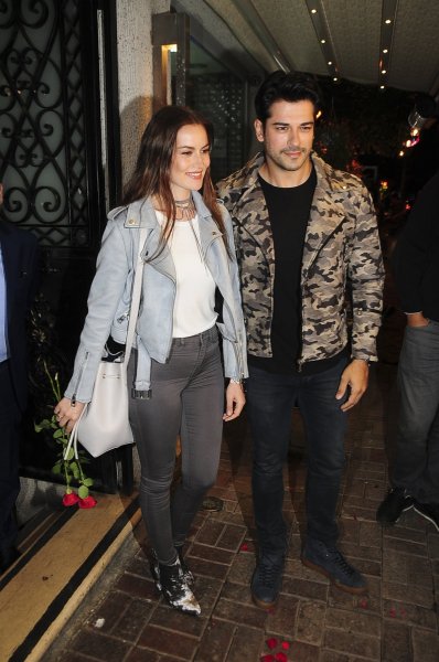 Fahriye Evcen 8 aylık hamile 