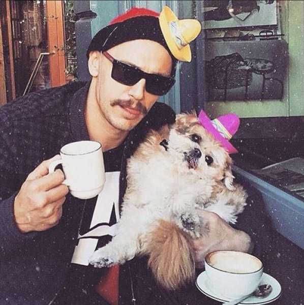 Instagram'ın yeni fenomeni: Kahve içen erkekler