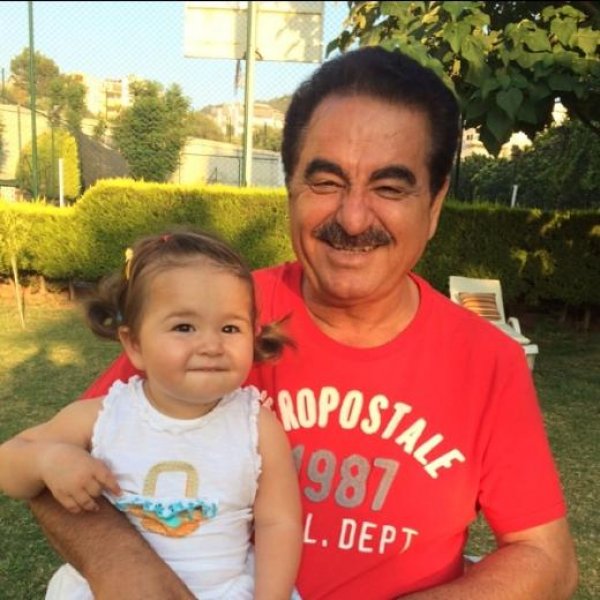 Ayşegül Yıldız'dan duygusal paylaşım