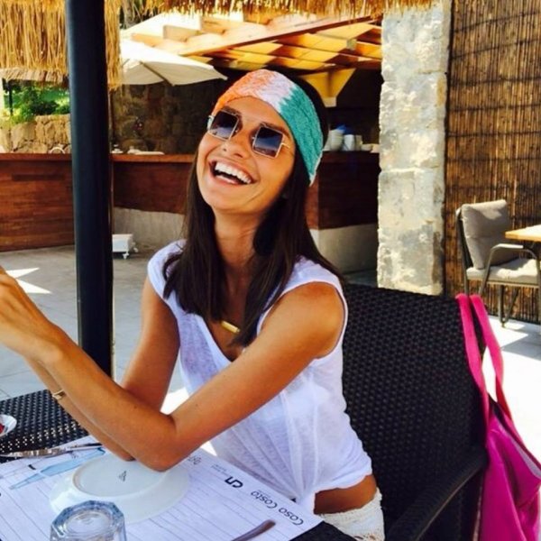 Yasemin Ergene çocuklarıyla podyumda